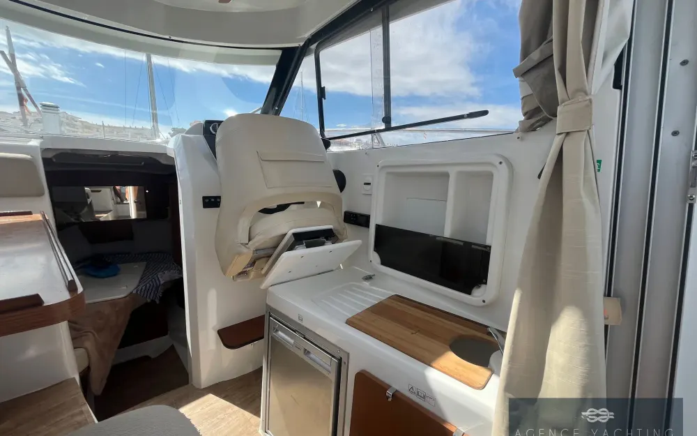 slider 11 Beneteau Antares 780 HB