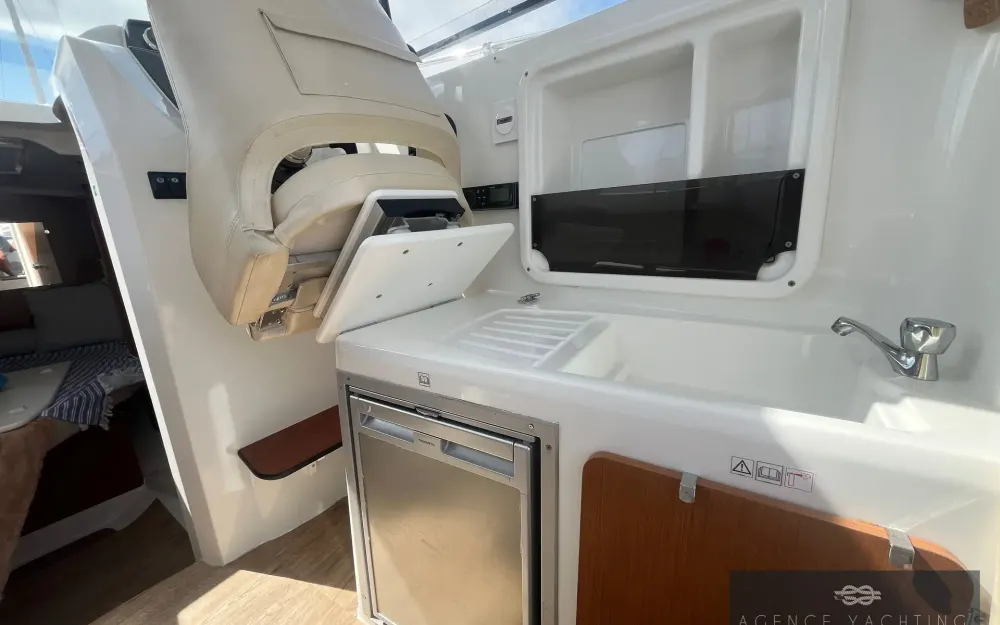 slider 12 Beneteau Antares 780 HB