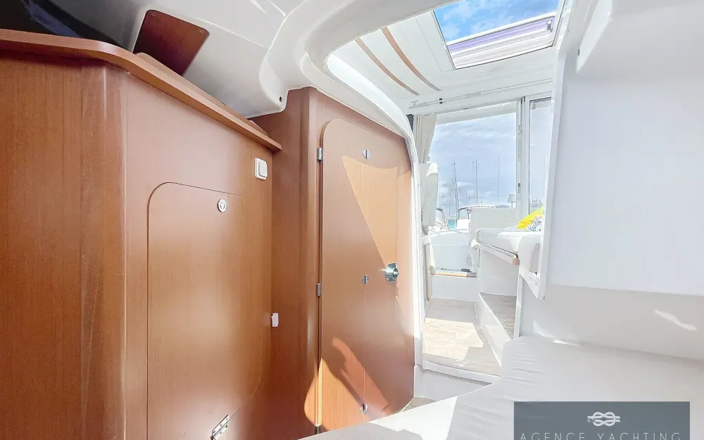 slider 17 Beneteau Antares 780 HB