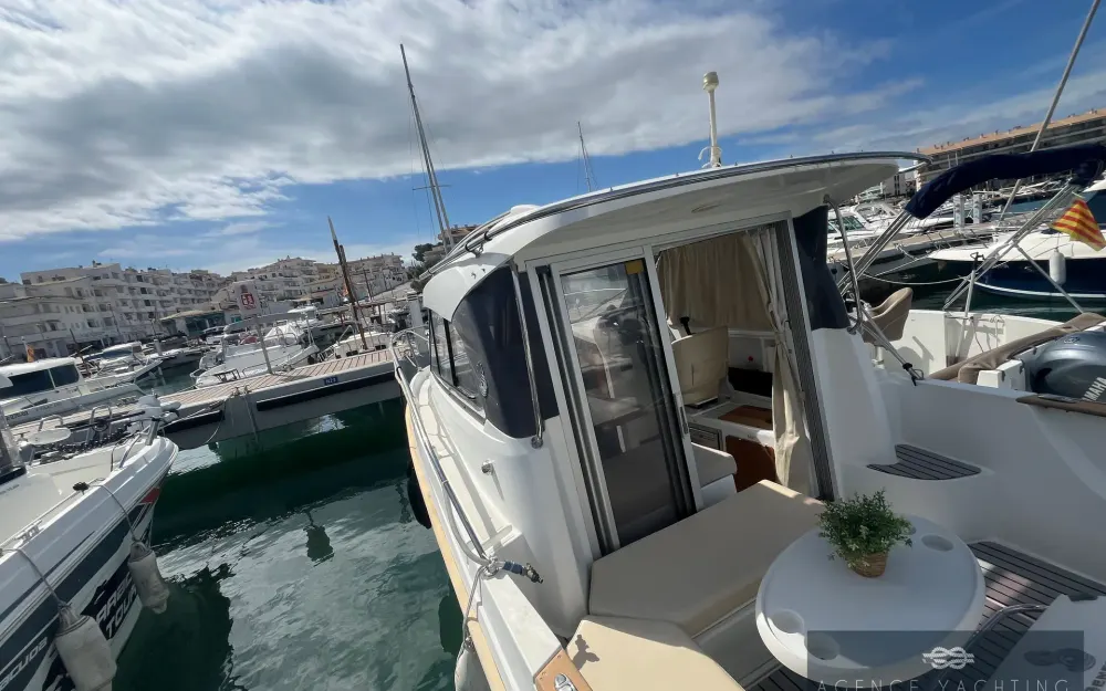 slider 21 Beneteau Antares 780 HB