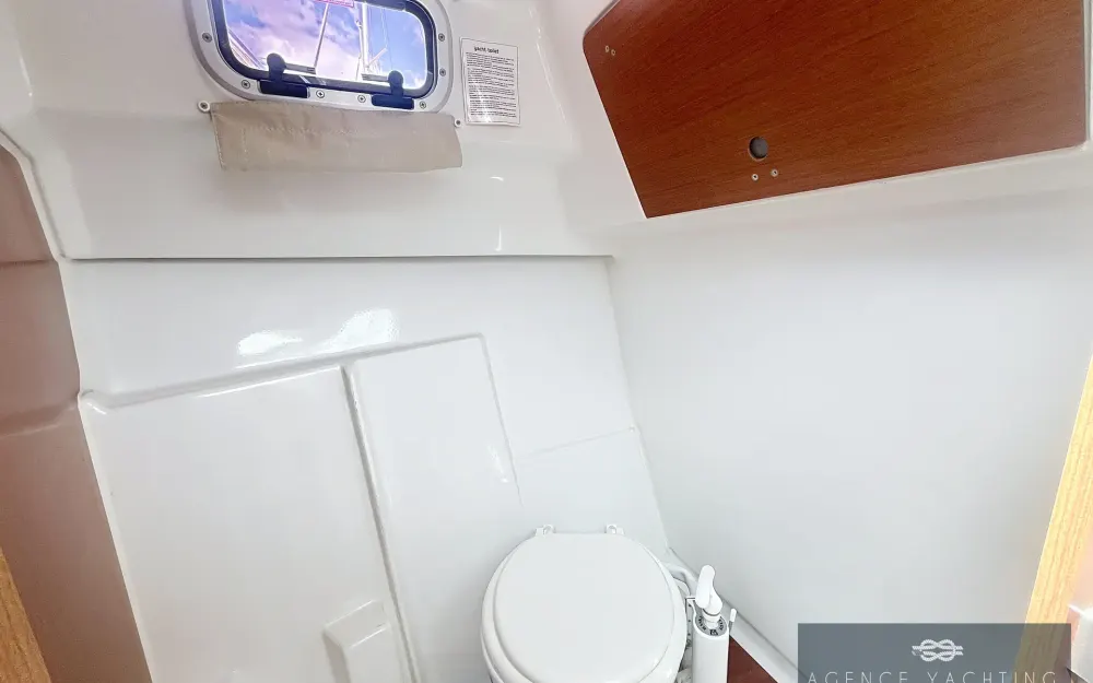 slider 24 Beneteau Antares 780 HB