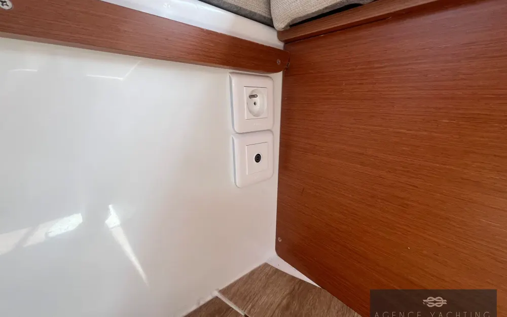 slider 25 Beneteau Antares 780 HB