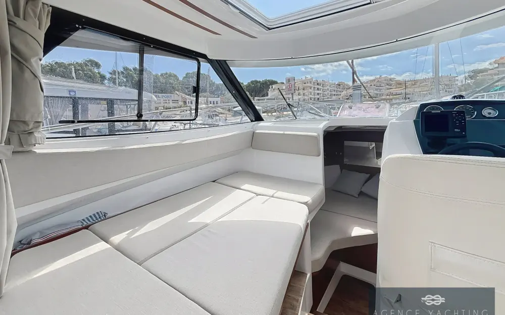slider 5 Beneteau Antares 780 HB