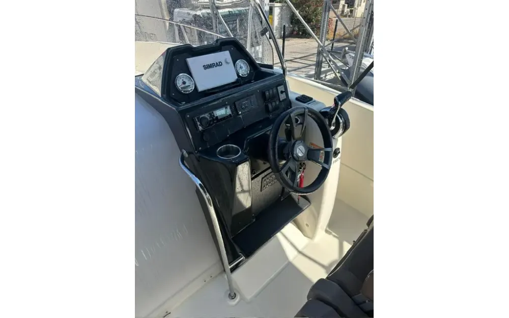 slider 19 Quicksilver Activ 755 Open