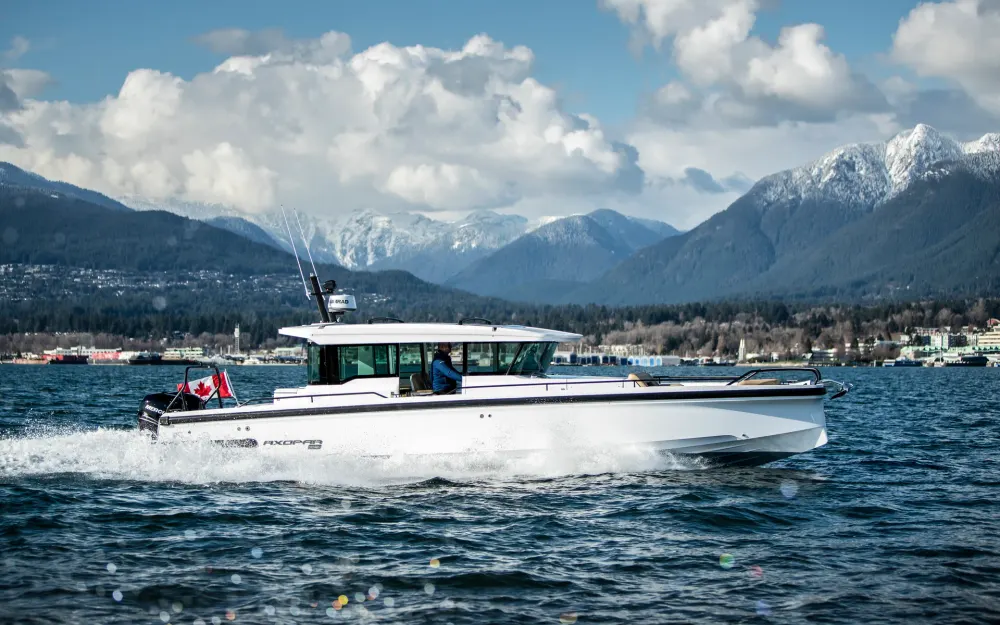slider 0 Axopar  37 XC Cross Cabin