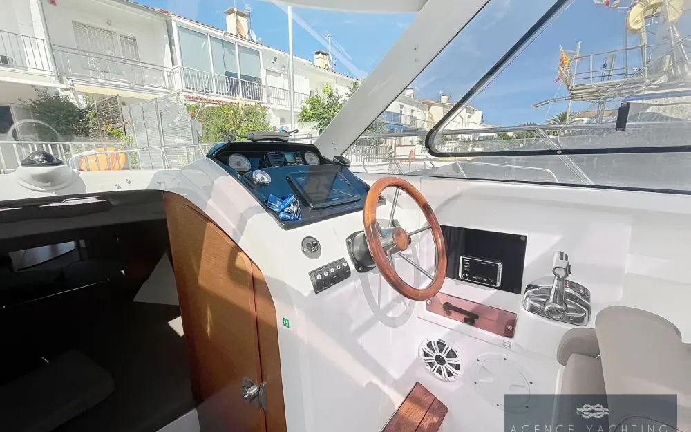 slider 5 Jeanneau Merry Fisher 755