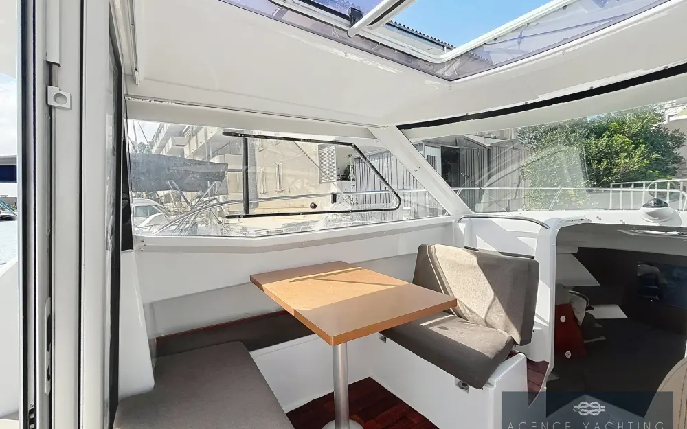 slider 8 Jeanneau Merry Fisher 755