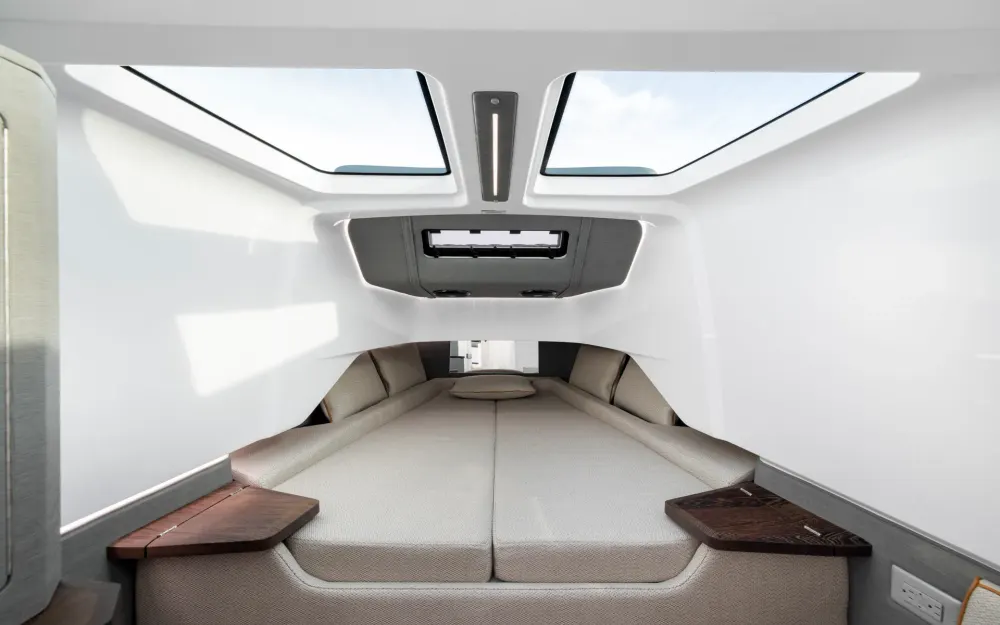 slider 11 Axopar  37 XC Cross Cabin