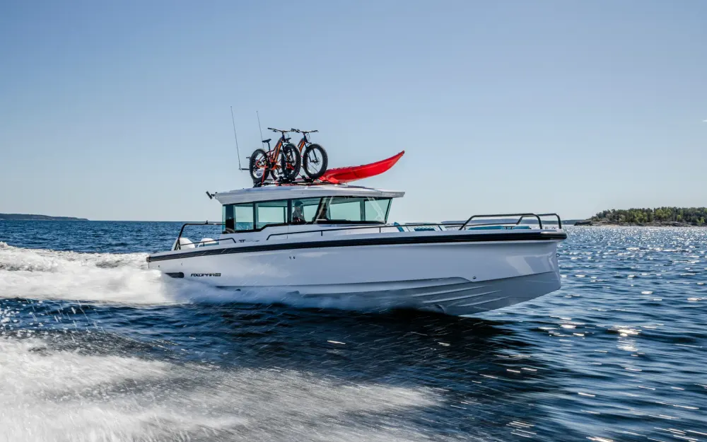 slider 0 Axopar  37 XC Cross Cabin