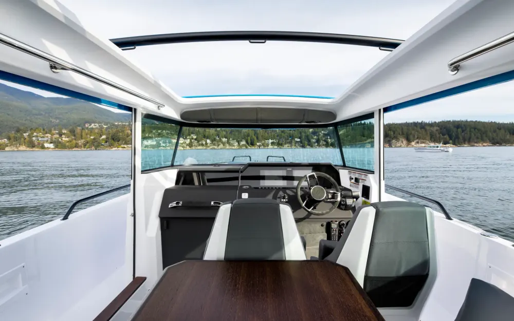 slider 6 Axopar  37 XC Cross Cabin