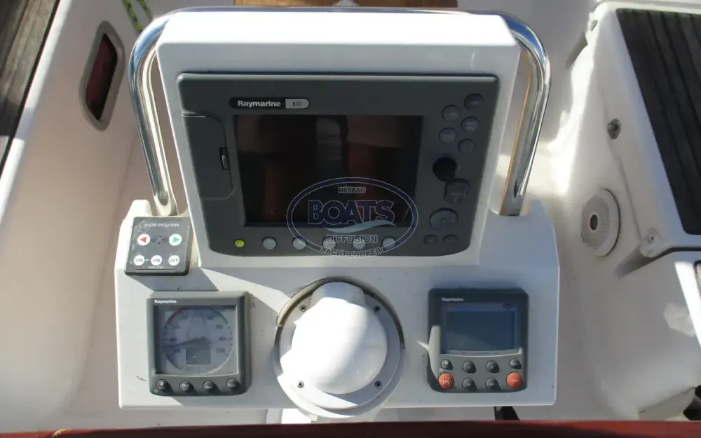 slider 1 Beneteau Oceanis 37