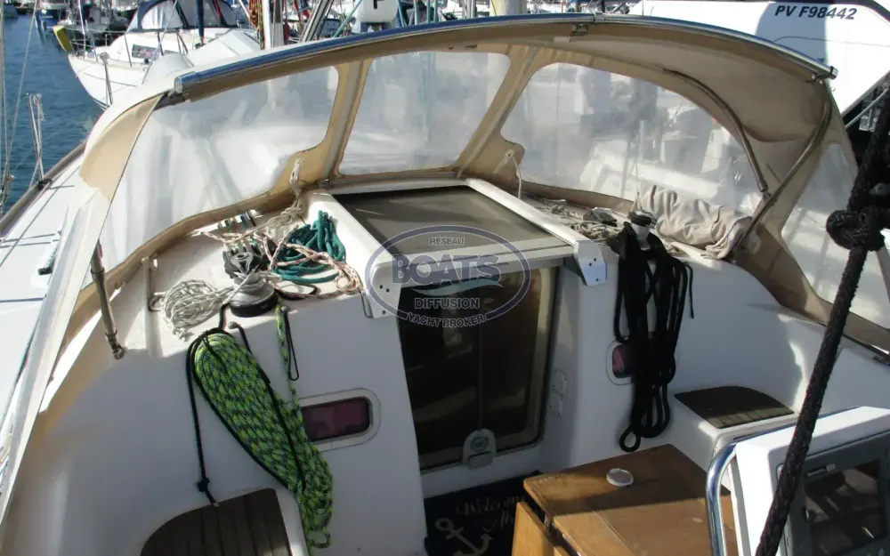 slider 2 Beneteau Oceanis 37