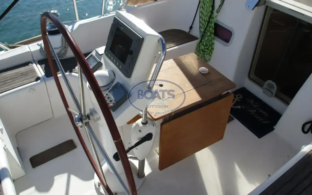slider 3 Beneteau Oceanis 37
