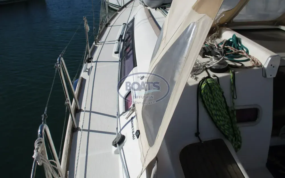 slider 6 Beneteau Oceanis 37
