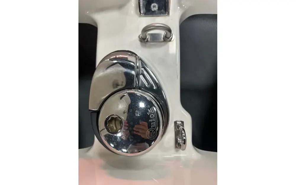 slider 24 Quicksilver Activ 705 open