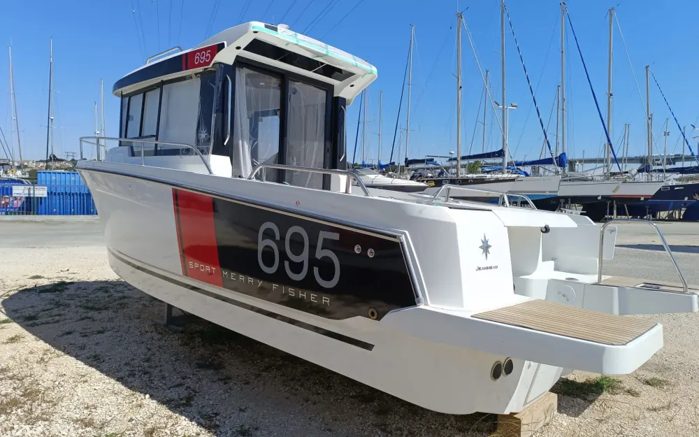 slider 2 Jeanneau Merry Fisher 695 Sport Serie 2