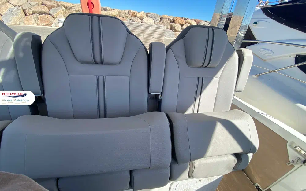 slider 9 Jeanneau Cap Camarat 10.5 WA