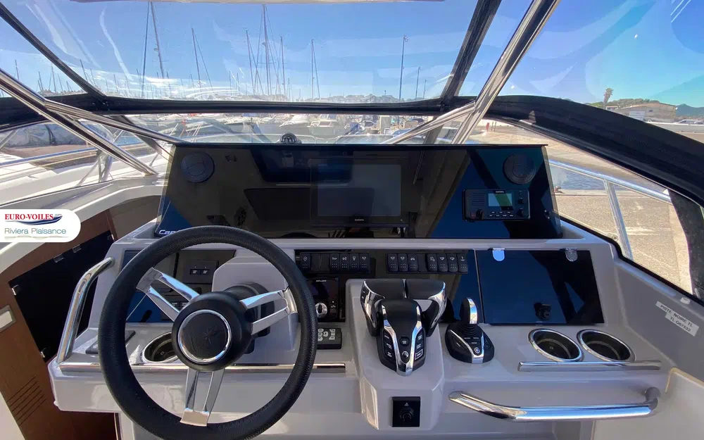 slider 10 Jeanneau Cap Camarat 10.5 WACap Camarat 10.5 Wa Serie 2