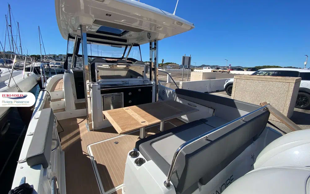 slider 2 Jeanneau Cap Camarat 10.5 WACap Camarat 10.5 Wa Serie 2