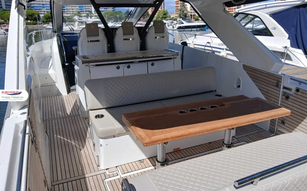 slider 3 Jeanneau DB 37
