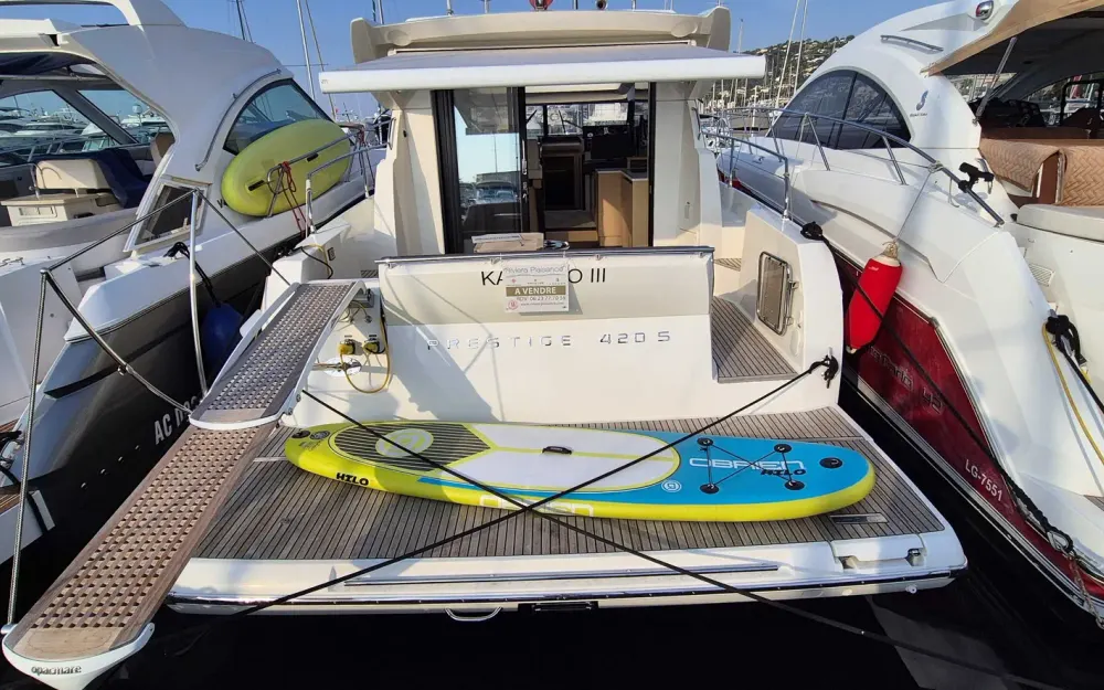 slider 1 Prestige Yachts Prestige 420 S