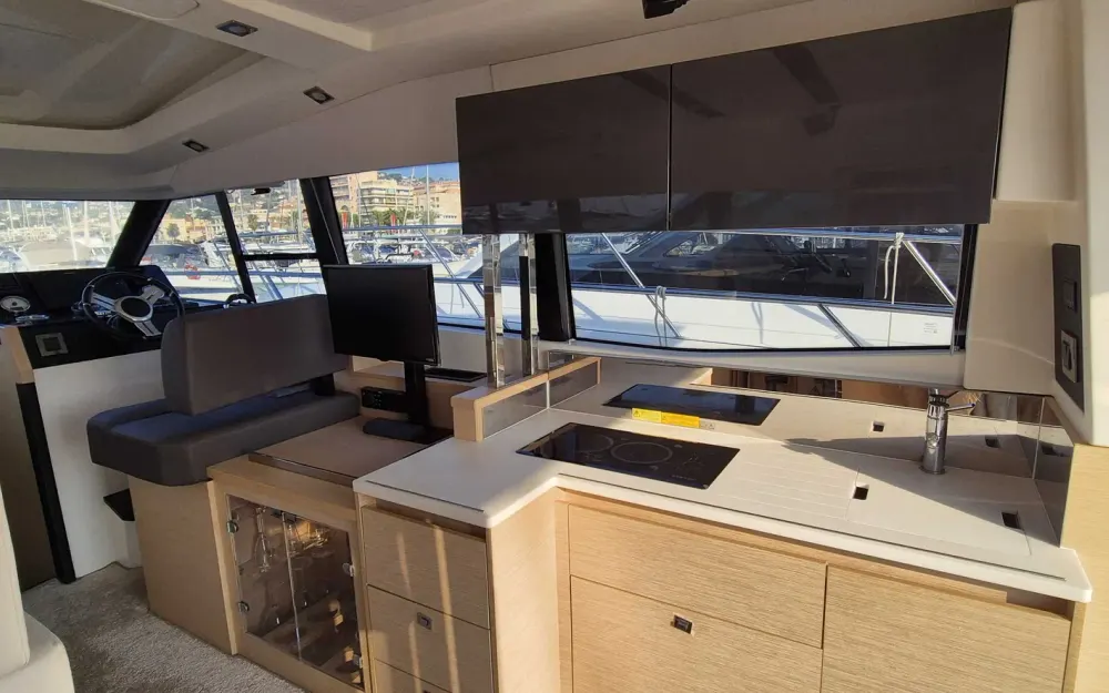 slider 7 Prestige Yachts Prestige 420 S