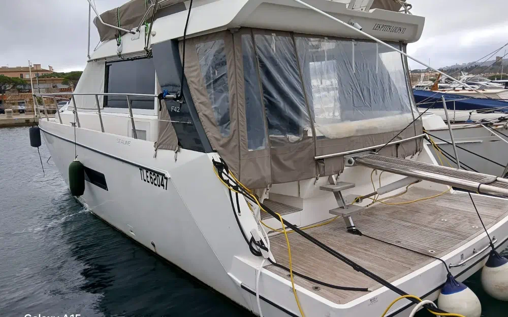 slider 0 Sealine F 450