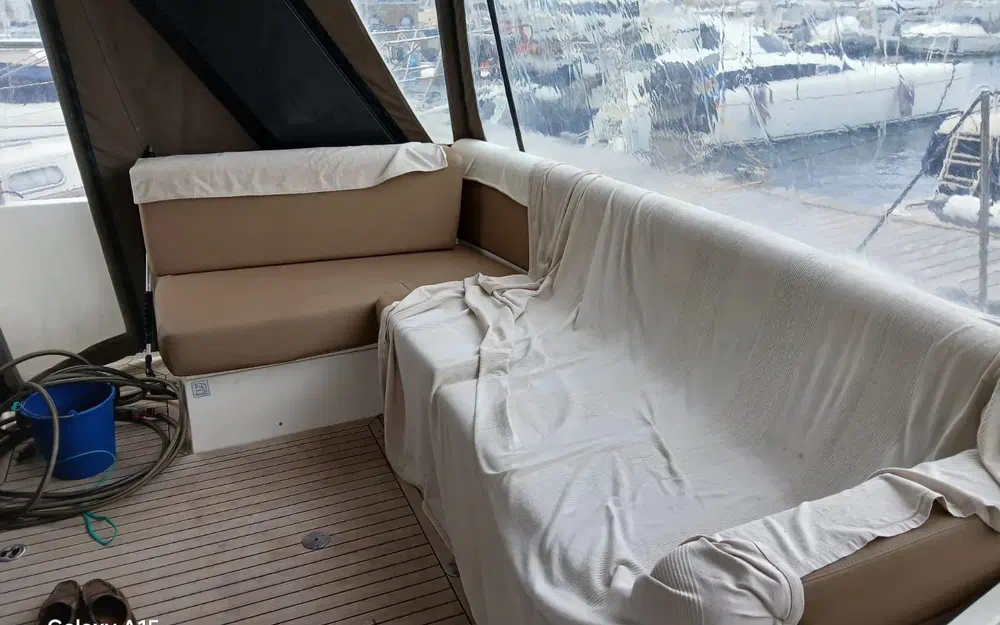 slider 9 Sealine F 450