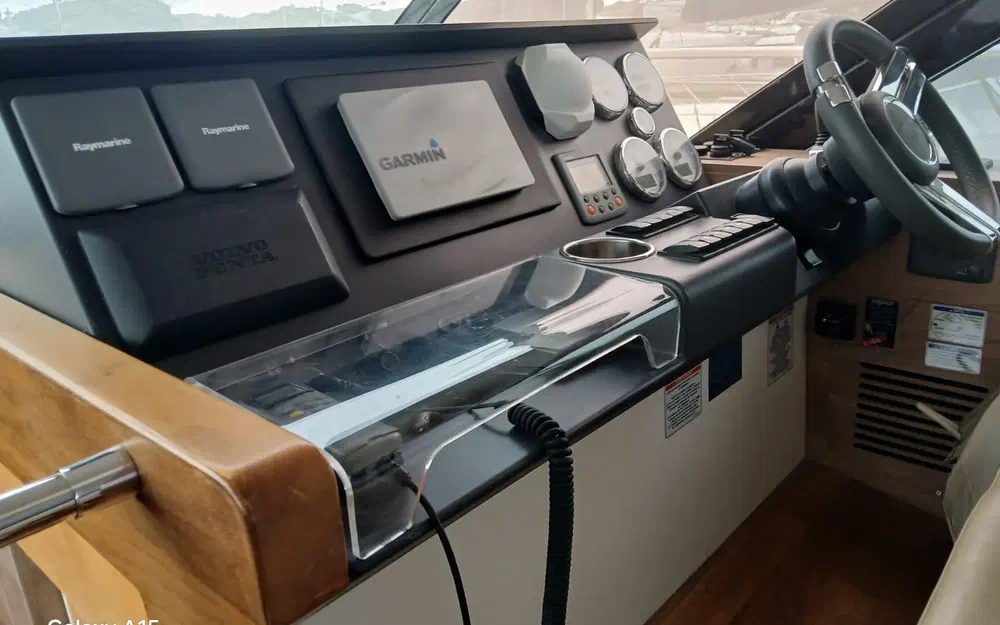 slider 2 Sealine F 450