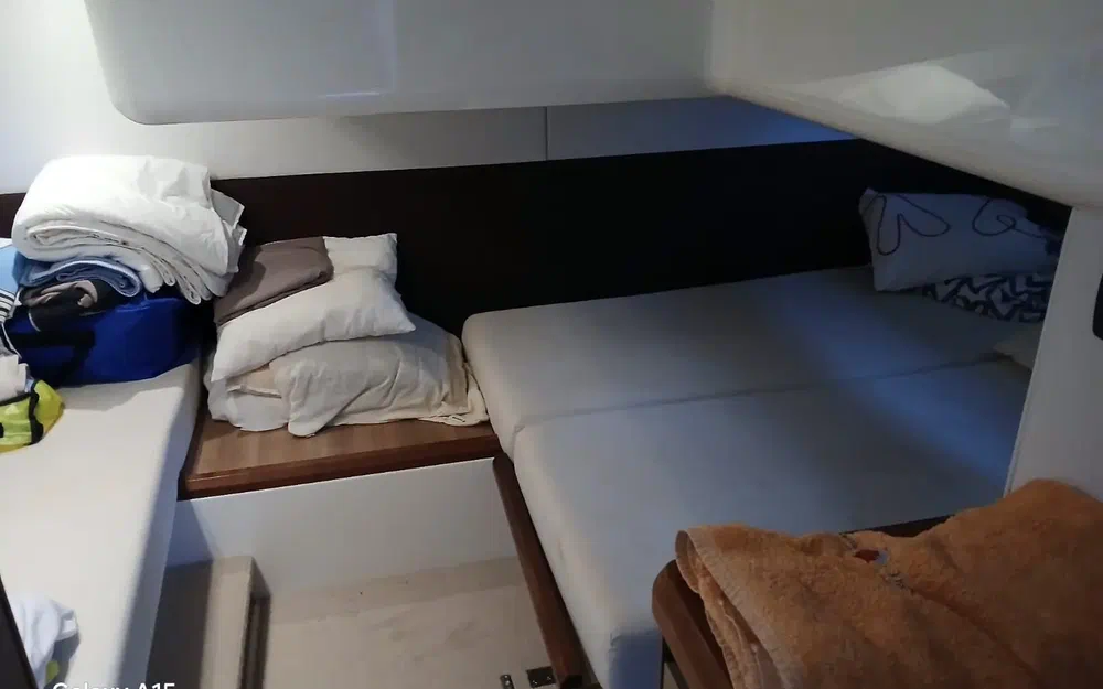 slider 6 Sealine F 450