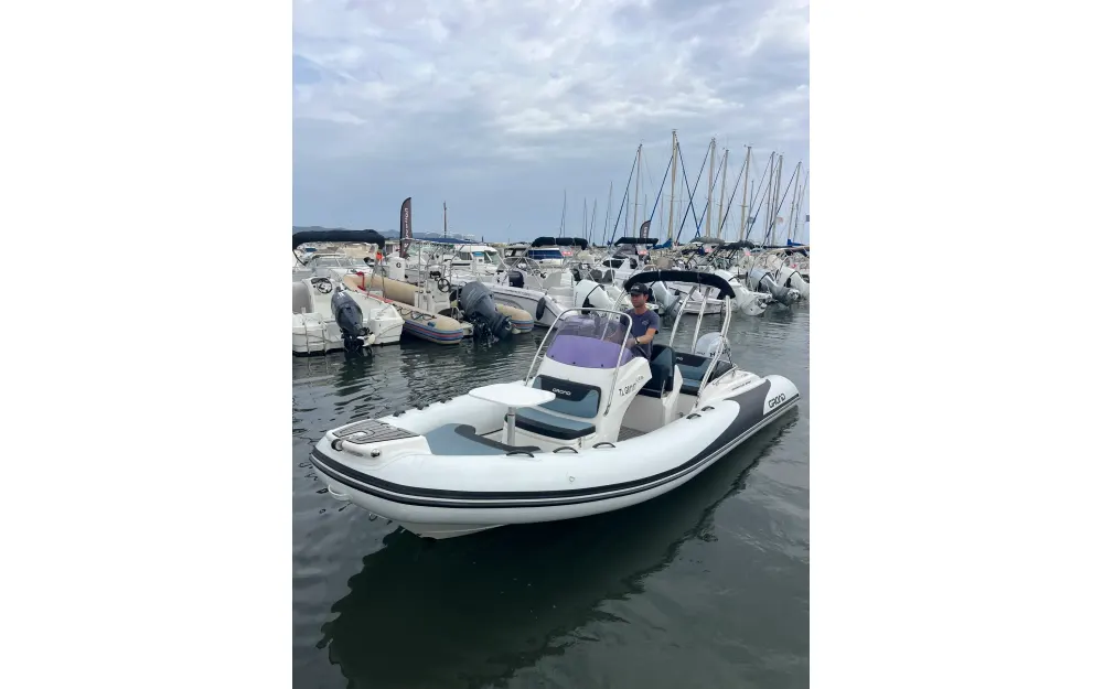 slider 1 Grand Golden Line G580