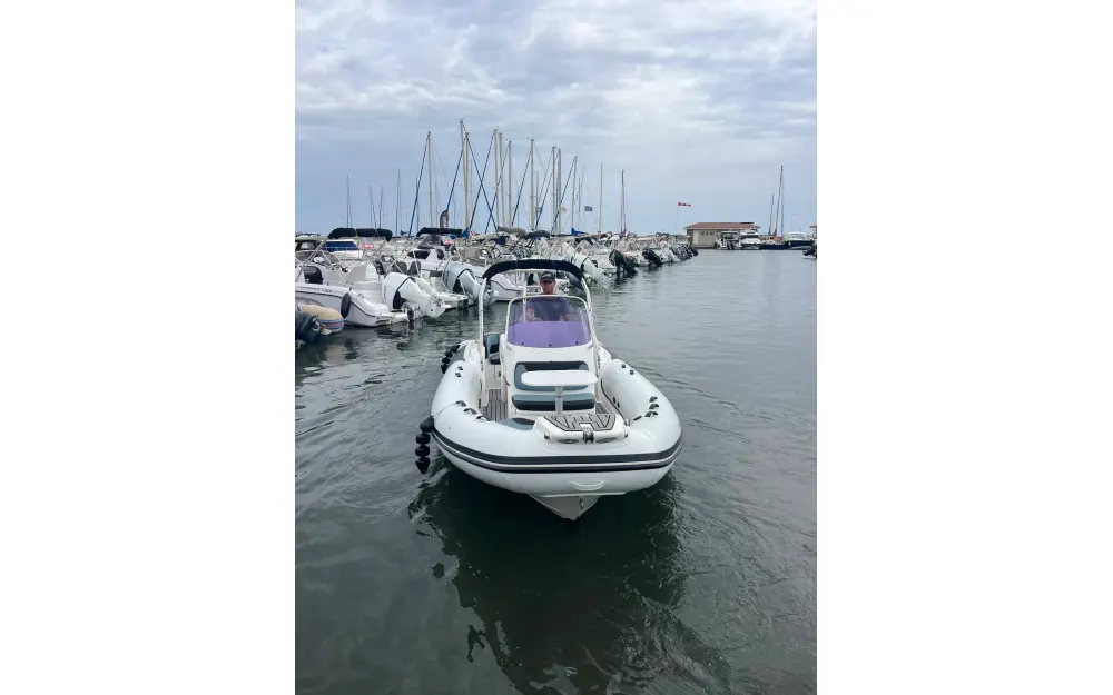 slider 9 Grand Golden Line G580