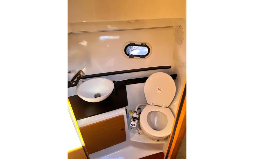 slider 9 Beneteau Cap Camarat 8.5 WA