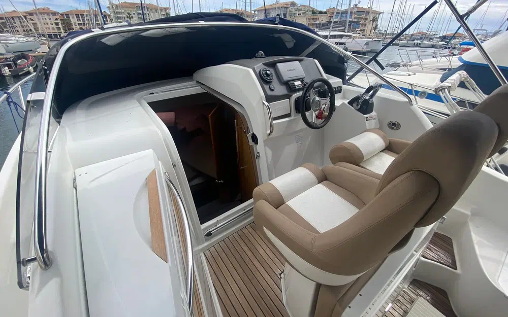 slider 11 Beneteau Cap Camarat 8.5 WA