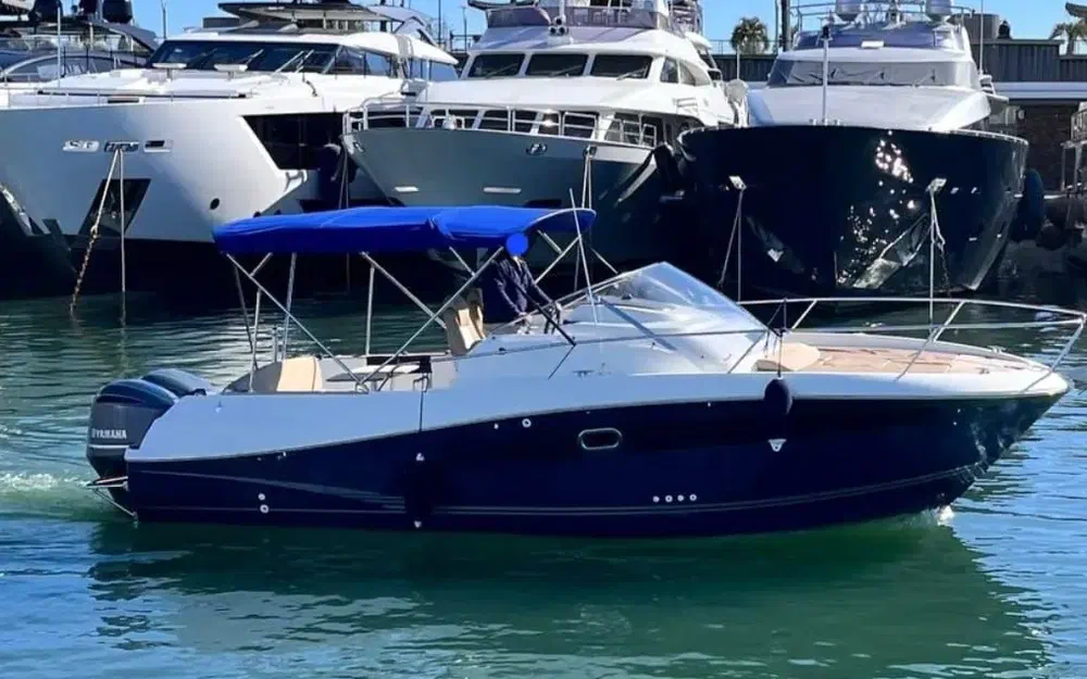 slider 3 Beneteau Cap Camarat 8.5 WA