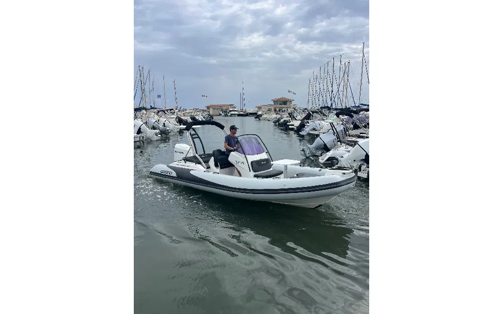 slider 3 Grand Golden Line G580