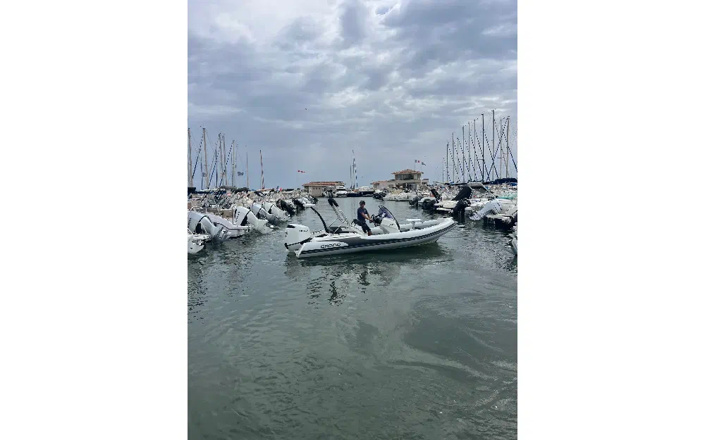 slider 6 Grand Golden Line G580