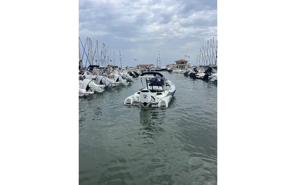 slider 1 Grand Golden Line G580