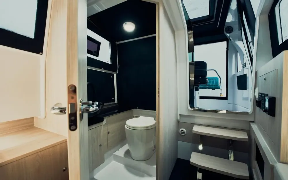 slider 9 Virtue  V10 Cabin