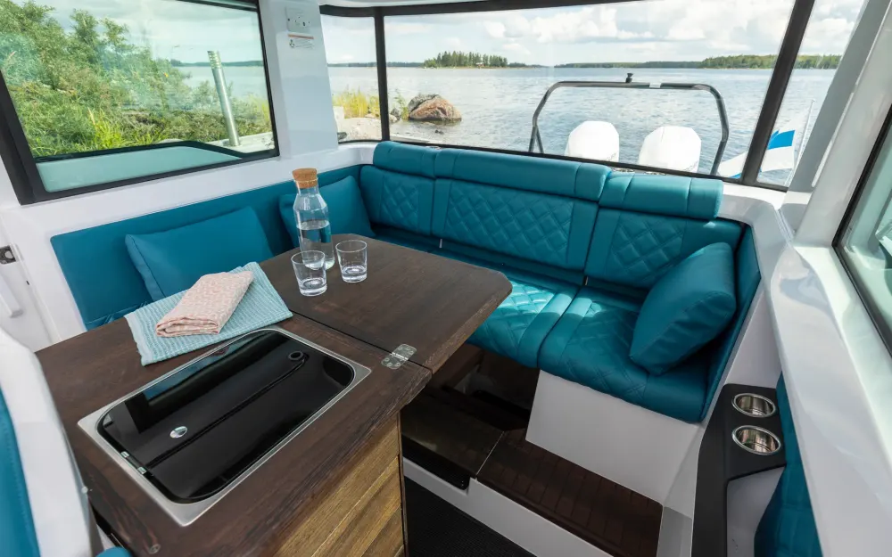 slider 20 Axopar  37 XC Cross Cabin