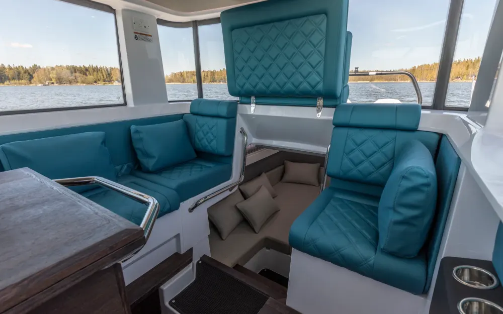 slider 21 Axopar  37 XC Cross Cabin