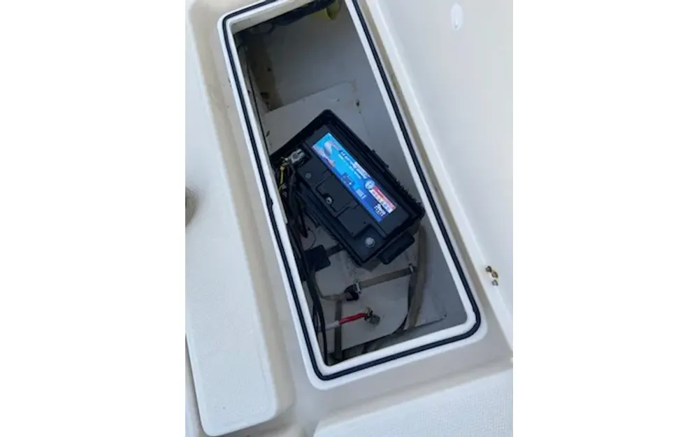 slider 11 Parker  660 Pilothouse