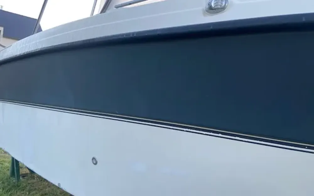 slider 14 Parker  660 Pilothouse