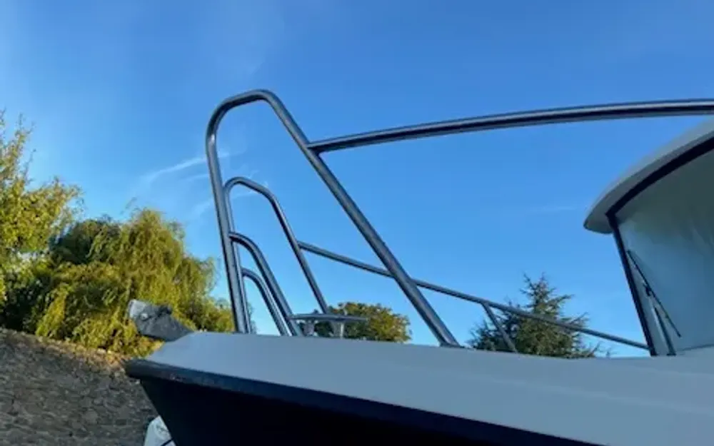 slider 16 Parker  660 Pilothouse