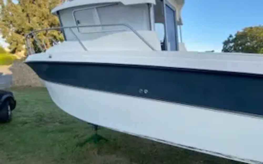slider 3 Parker  660 Pilothouse