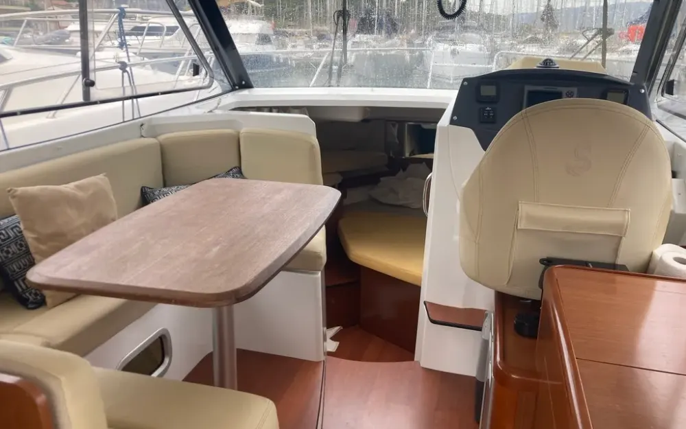 slider 14 Beneteau Antares 880