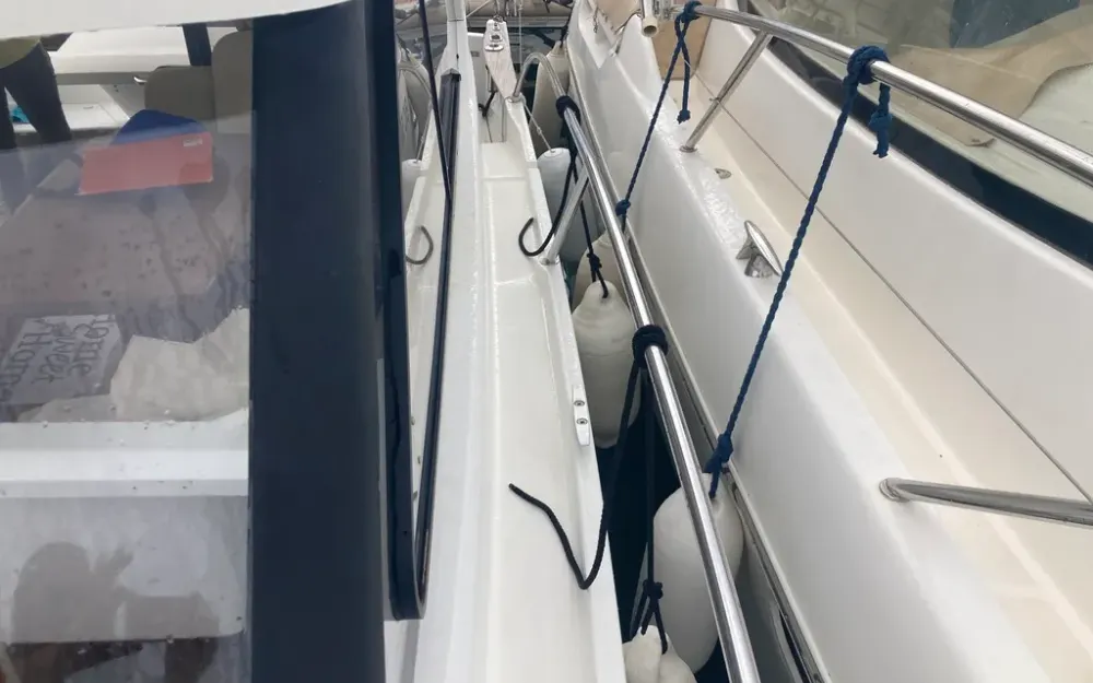 slider 4 Beneteau Antares 880