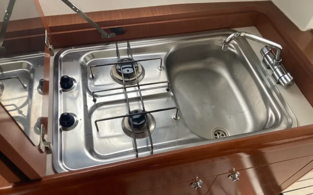 slider 24 Beneteau Antares 880
