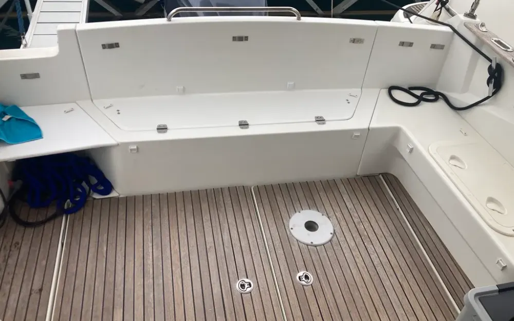 slider 10 Beneteau Antares 880