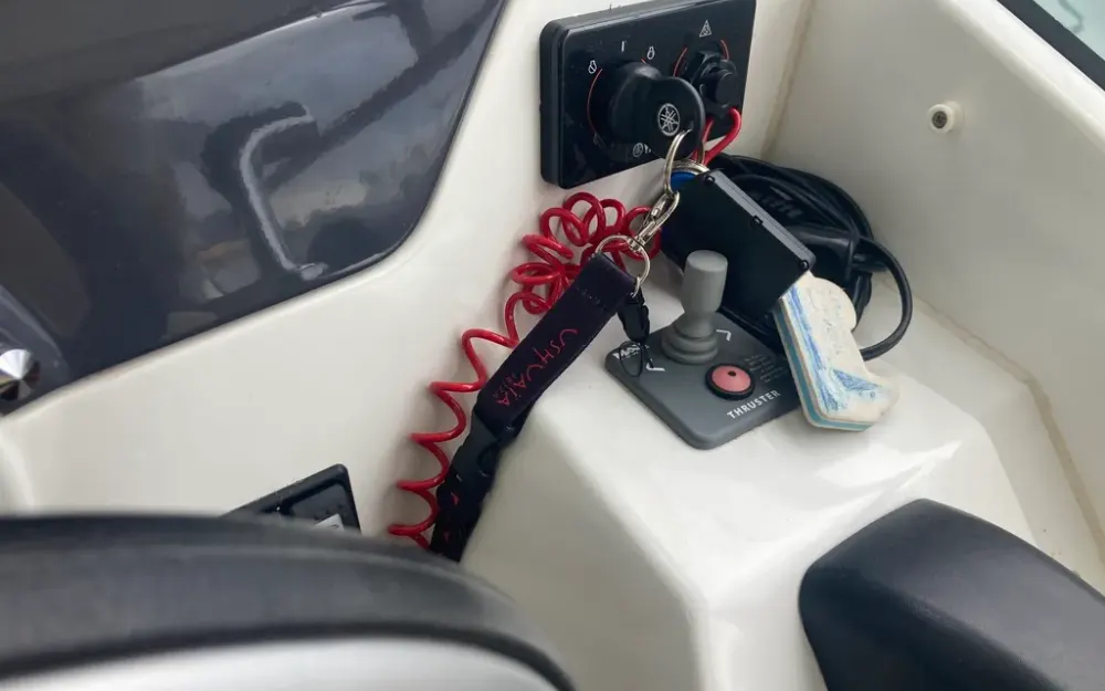 slider 21 Beneteau Antares 880